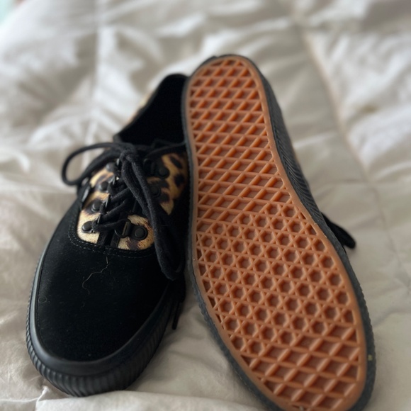 NEW Vans Authentic Platform Embossed Black/Leopard - Picture 2 of 4